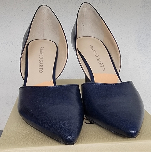 Franco Sarto Size 6 - Navy Blue 3-1/2" Heels - Picture 5 of 7